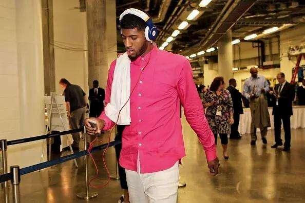 基恩：马丁内利这种行为极其可耻，利物浦球员的反应不够激烈