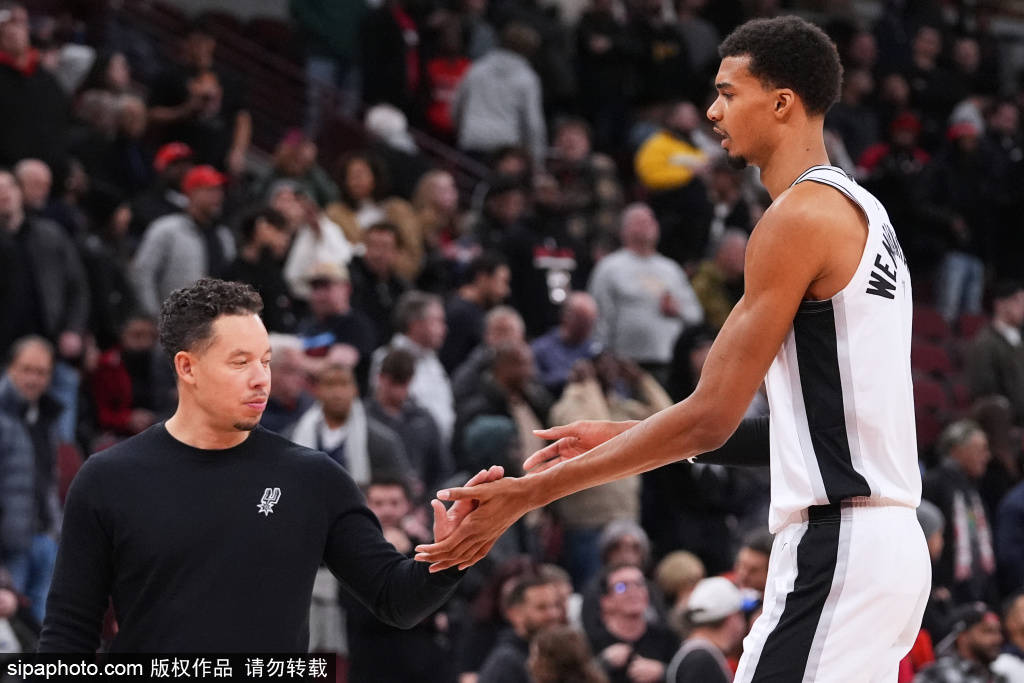 原神仆人阿蕾奇诺武器选择优先级