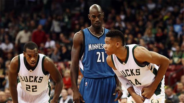 CBA浙江男篮险胜青岛