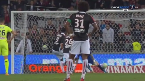 去年因维尼修斯闹翻！马卡：法国足球试图在今年颁奖前与皇马和解