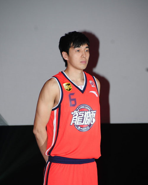 当文字牌局遇上社交游戏：「玩吧」新品《活字乱刷》如何让年轻人重新爱上汉字组句