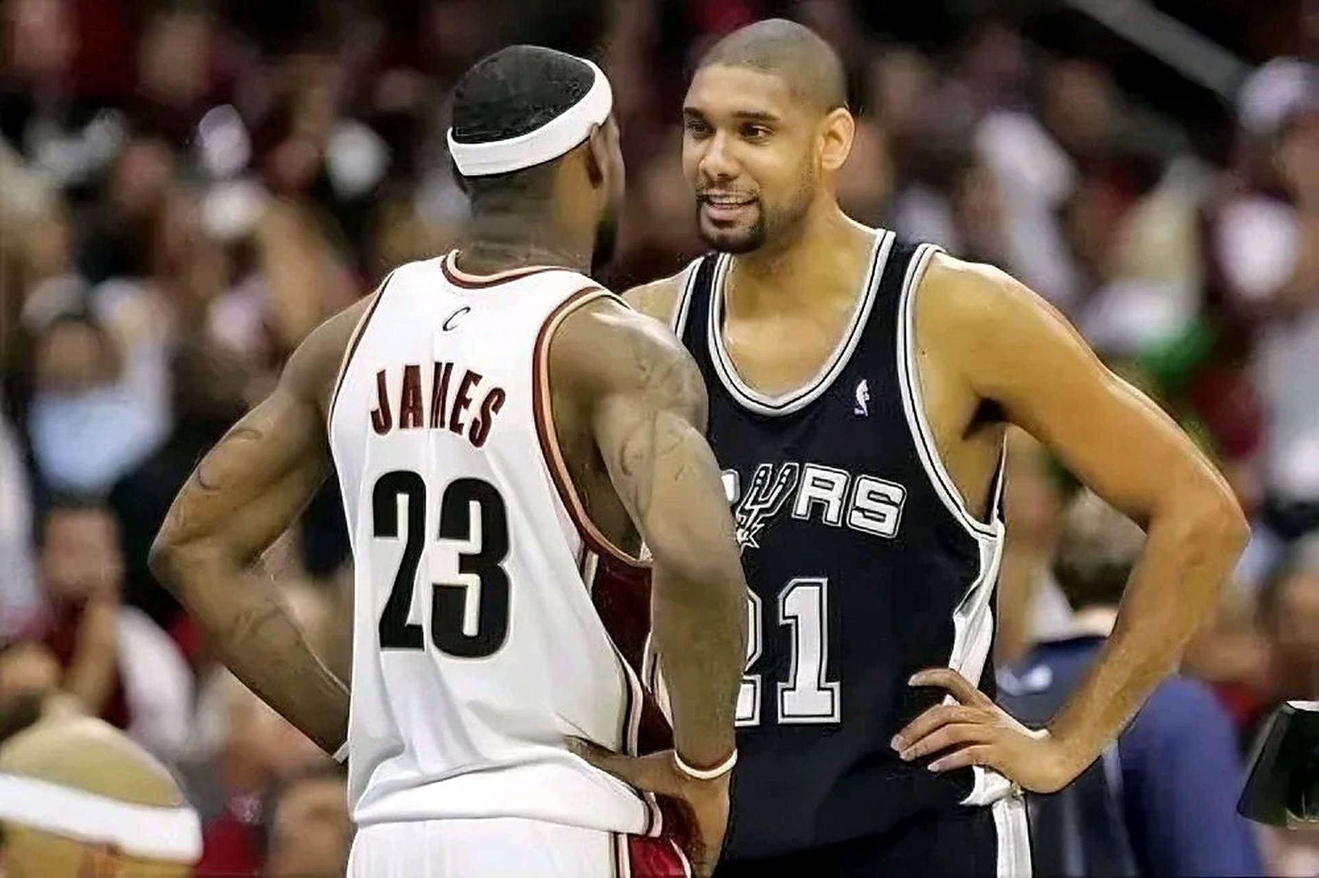 湖人vs马刺前瞻：湖人阵容齐整冲四强，一场定胜负悬念十足