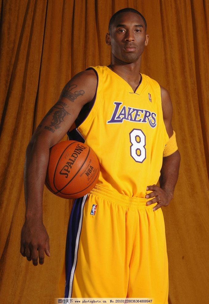 半场： 萨索洛2-1佛罗伦萨，曼德拉戈拉点射，沃尔帕托破门